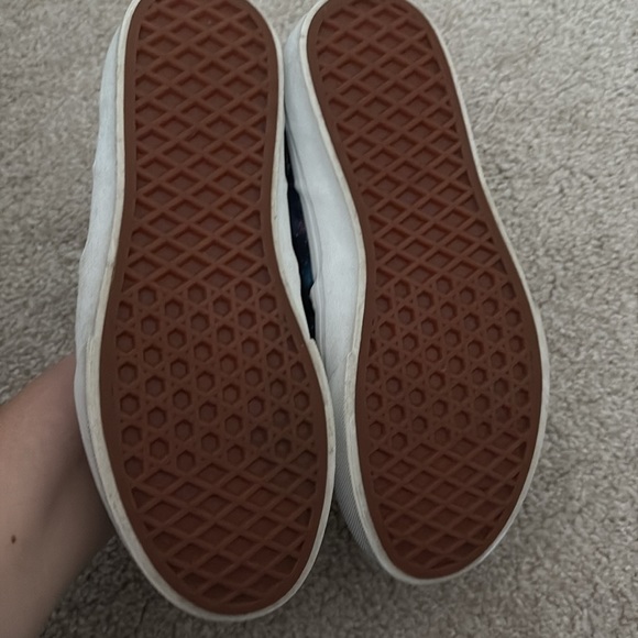 Vans - Picture 2 of 3